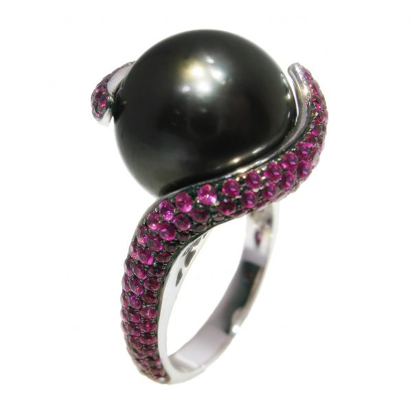 51004 rubies 139ct pearl 1350mm 2