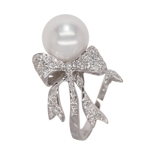 Η Τζένη Μπότση και η Νικολέτα Κοτσαηλίδου με τα κοσμήματα μας