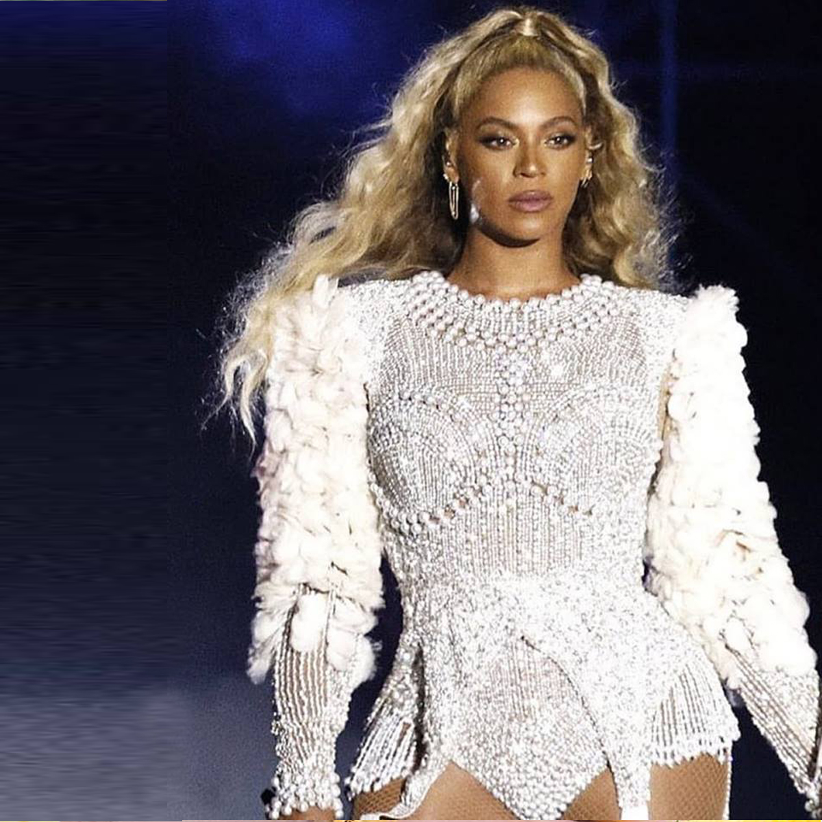 Η Beyonce με κορμάκι απο Μαργαριτάρια! - Pearls center