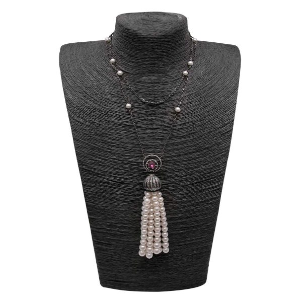 Η Καρυοφυλλιά Καραμπέτη και η Άλκηστις Πουλοπούλου με τα κοσμήματα μας