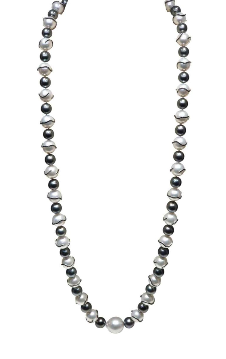 N045 – Brilliant Cut Diamonds – South Sea Pearls 17,5mm – Tahitian Pearls 12mm