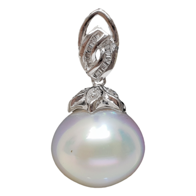 P062 – Brilliant Cut Diamonds 0,04Ct – Baguette Cut Diamonds 0,05Ct – South Sea Pearl 13mm