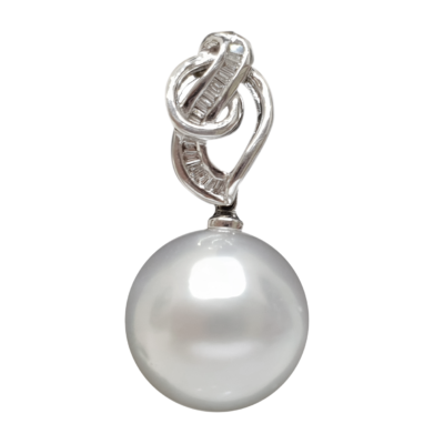 P074 – Baguette Cut Diamonds 0,05Ct – South Sea Pearl 12-13mm