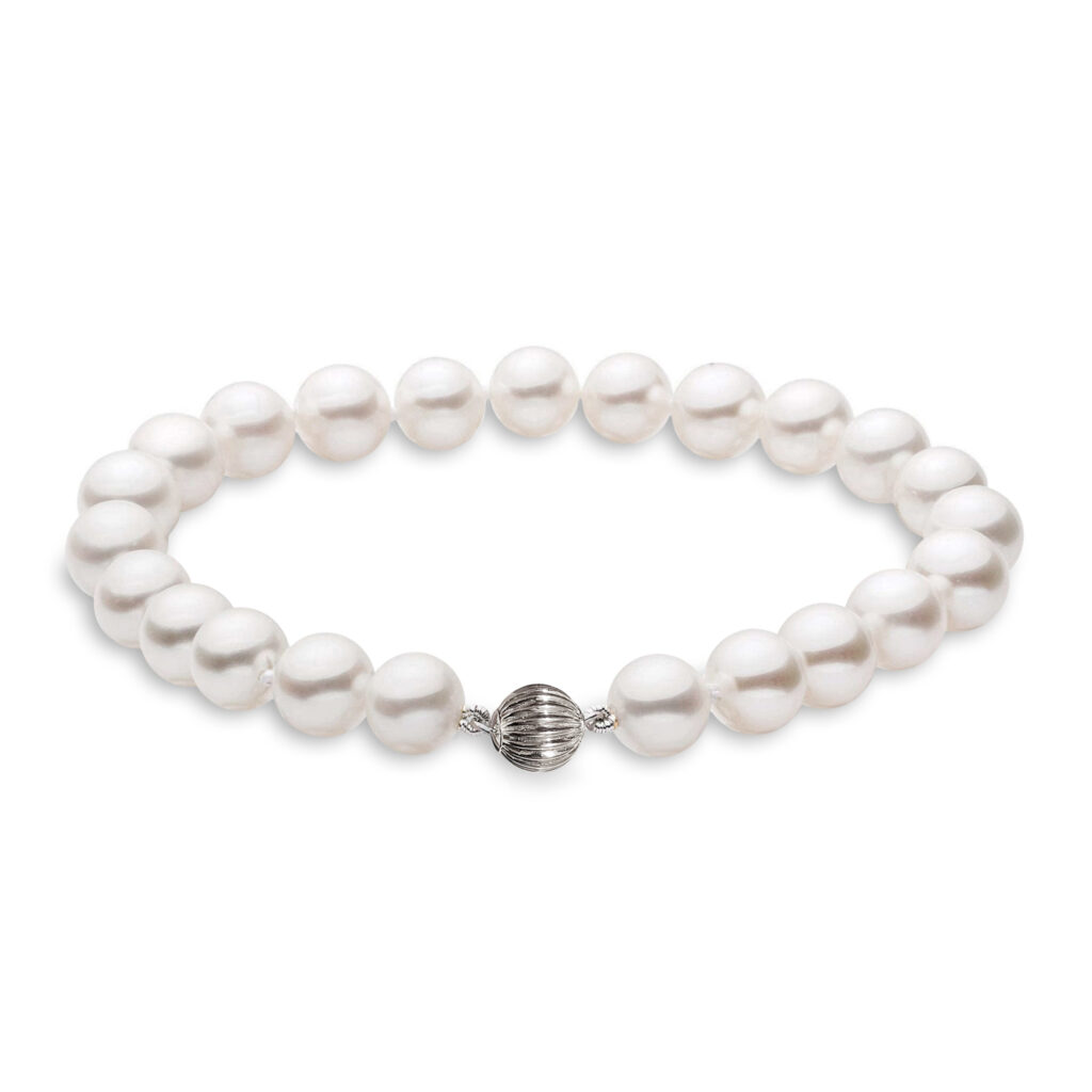 B011 – Akoya Pearls