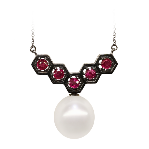 P064 – Ρουμπίνια 0,82Ct – Μαργαριτάρι Νοτίων Θαλασσών 11-12mm