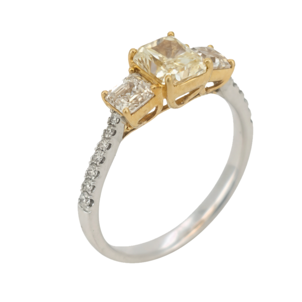 DR055- Δαχτυλίδι με Κίτρινα Διαμάντια Cushion 0,62 cts- Radiant cut 1,03 cts-  Λευκά Διαμάντια 0,12 cts