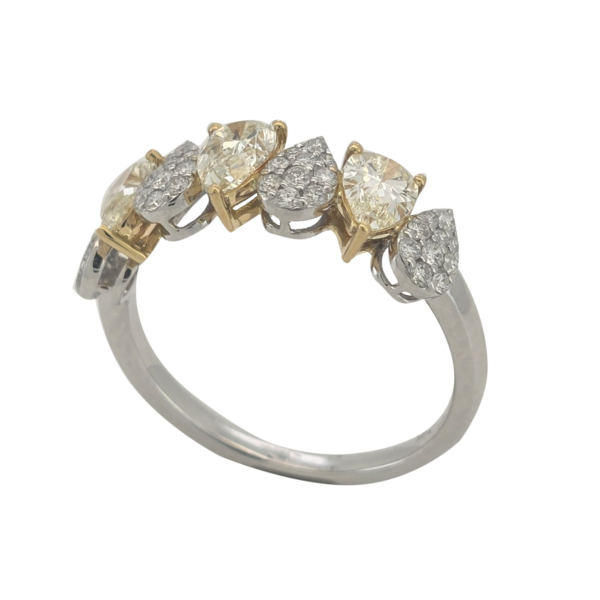 DR026- Δαχτυλίδι με Κίτρινα Διαμάντια Pear cut 0,97cts- Λευκά Διαμάντια 0,27cts