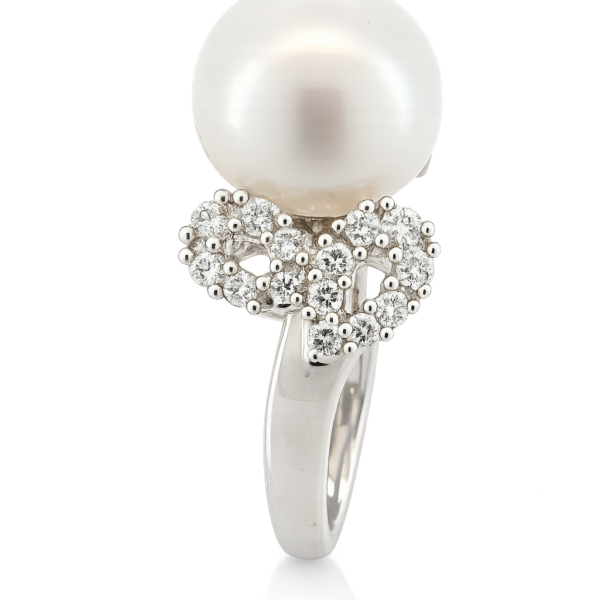 E314- Δαχτυλίδι με Μαργαριτάρι Νοτίων Θαλασσών 13-14 mm- Λευκά Διαμάντια 0.63 Cts