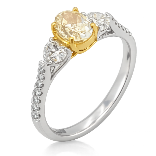 DR053- Δαχτυλίδι με Κίτρινα Διαμάντια Oval Cut 0.91 Cts-  Λευκά Διαμάντια Heart Cut 0.61 Cts-br  0.12 Cts