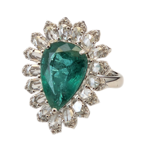 DR069-Δαχτυλίδι με Σμαράγδι 7.55 Cts- Λευκά Διαμάντια Rose Cut 1.85 Cts- Brilliant Cut  0.25 Cts