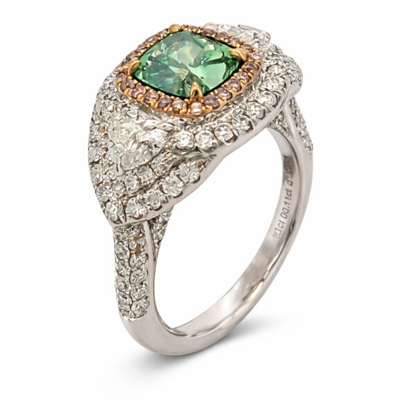 DR068- Δαχτυλίδι με Πράσινο Διαμάντι Cushion Cut 2.0 Cts- Λευκά Διαμάντια Heart Cut 0.62 Cts - Brilliant Cut 1.10 Cts- Ροζ Διαμάντια br 0.11 Cts