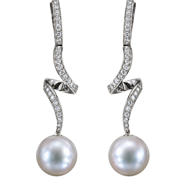 E216 – White Diamonds 0.58Ct – South Sea Pearls 12-13mm