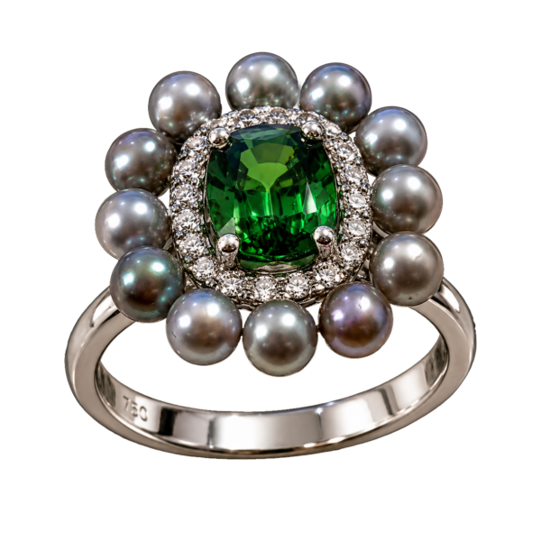 R223 – Brilliant Cut Diamonds 0,19Ct - Tsavorites 1,50Ct - Akoya Pearl 3,5mm